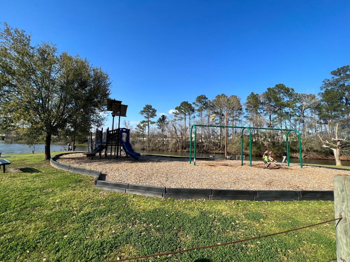 2 Bdrm Treehouse Hideout- Lake Conroe With Boat Ramp Montgomery Bagian luar foto